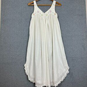 Vintage Cottagecore Cotton Nightgown Embroidered Teardrop Motif Granny Chic Boho